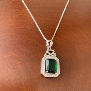 Green crystal rhinestone silver necklace